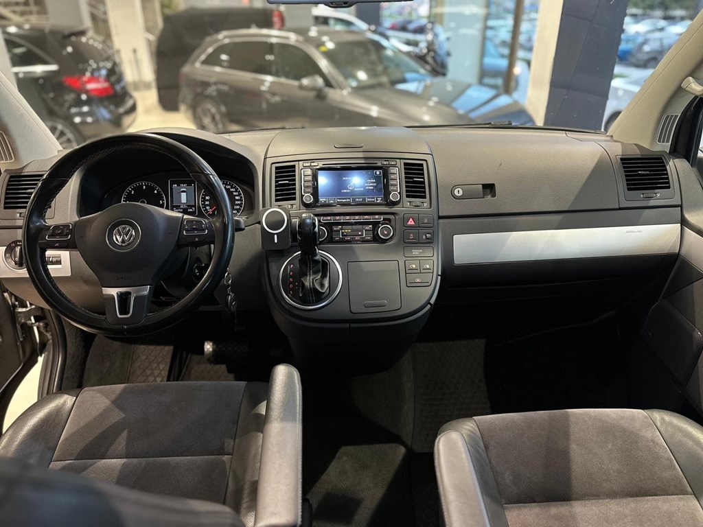 Foto 20  VOLKSWAGEN MULTIVAN DSG  