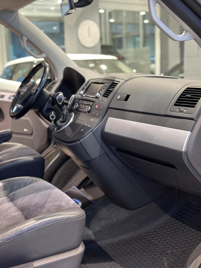 Foto 34  VOLKSWAGEN MULTIVAN DSG  