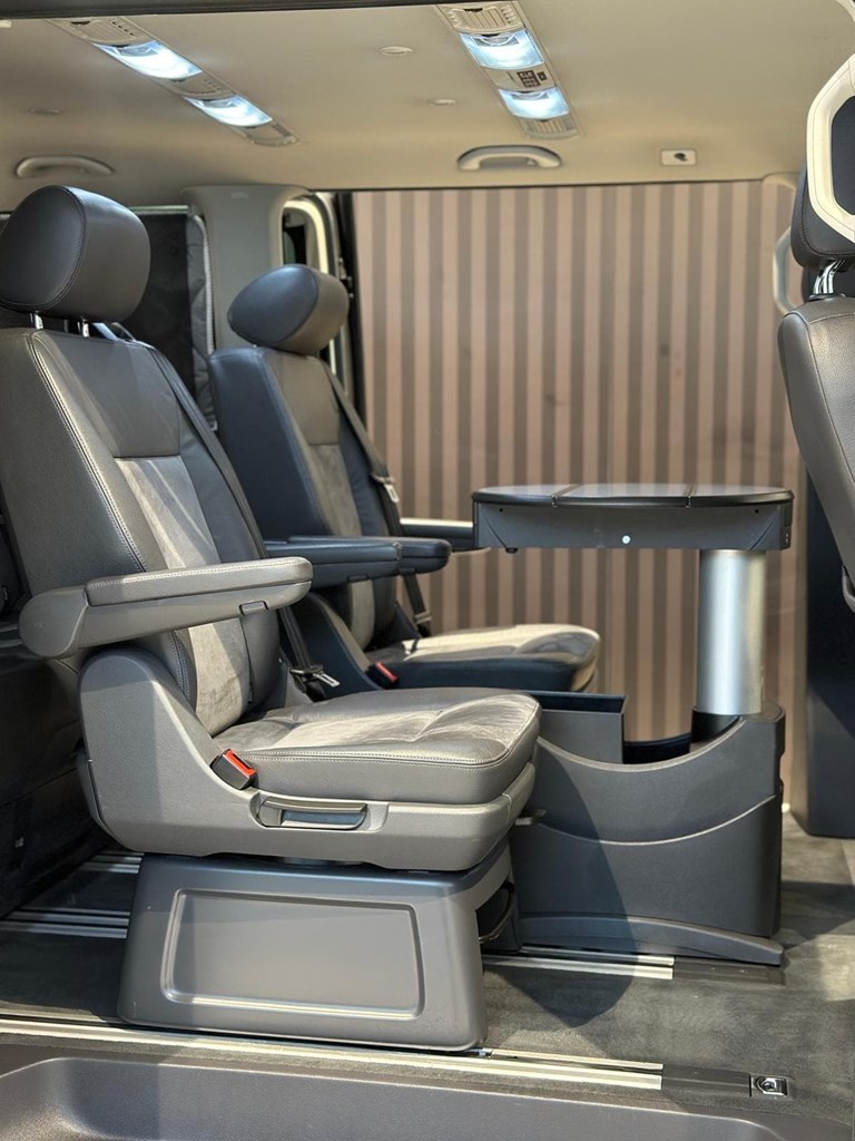 Foto 38  VOLKSWAGEN MULTIVAN DSG  