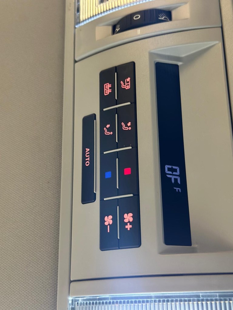 Foto 42  VOLKSWAGEN MULTIVAN DSG  