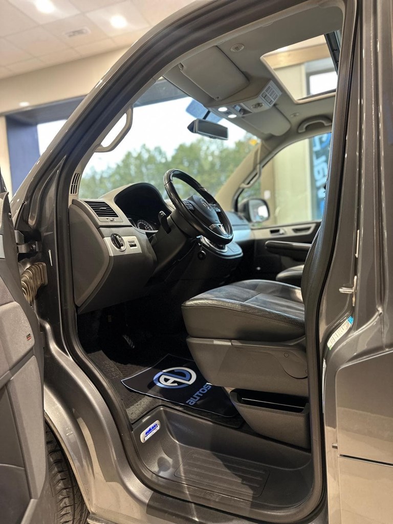Foto 7  VOLKSWAGEN MULTIVAN DSG  