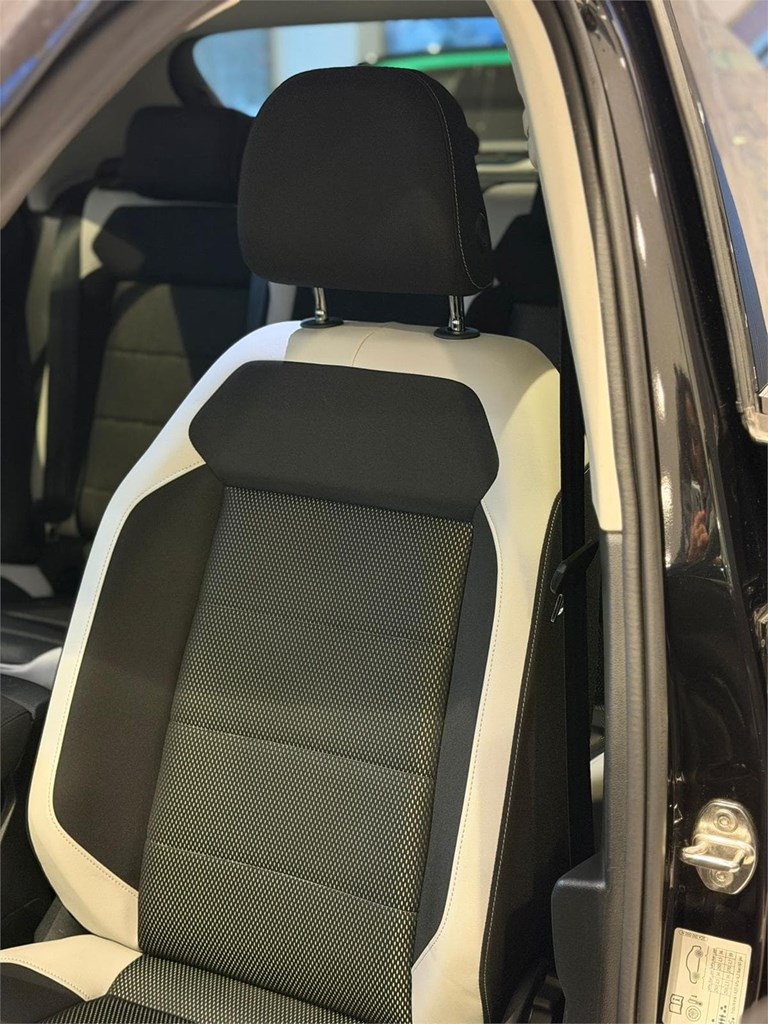 Foto 6 Volkswagen T-Roc 1.5 TSI 150 CV DSG | Nacional | Historial VW | 2020