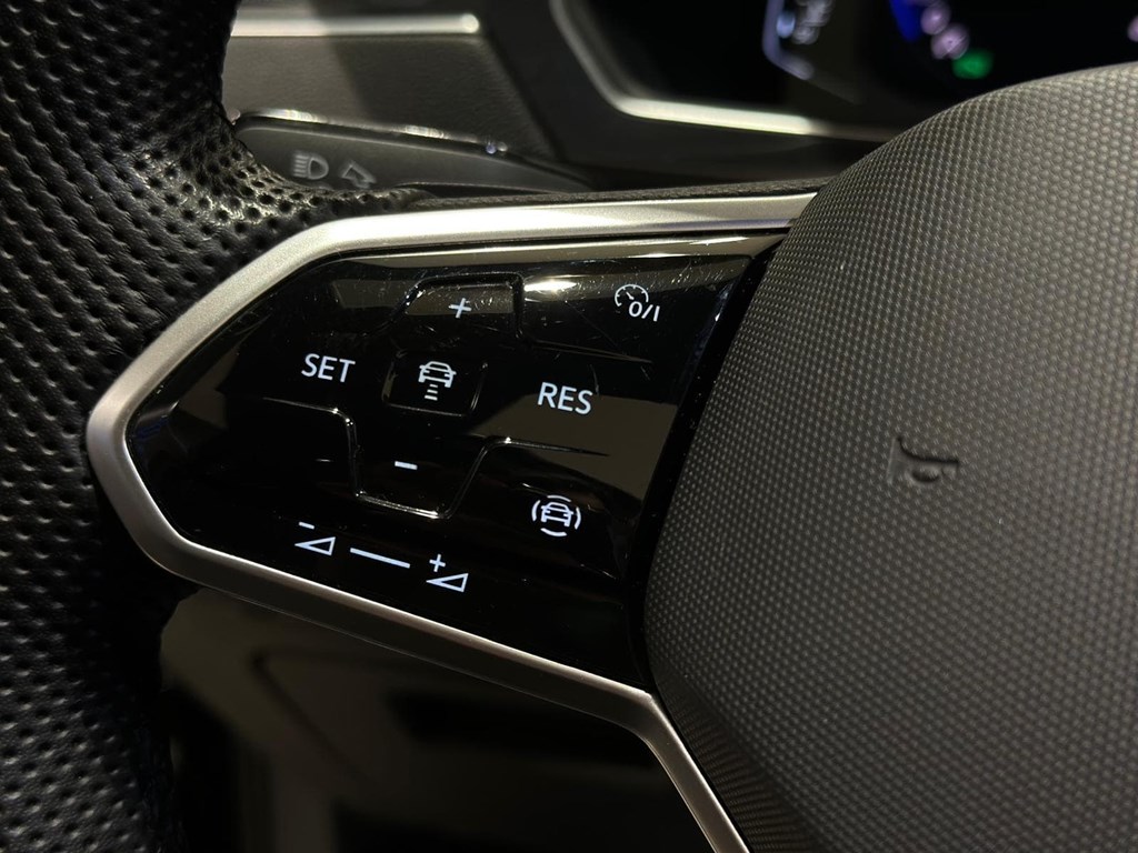 Foto 15 VOLKSWAGEN Tiguan RLine 2.0 TDI DSG