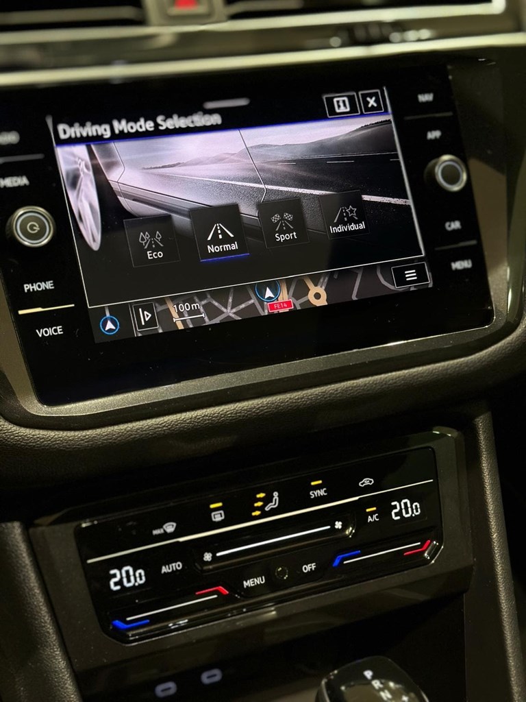 Foto 16 VOLKSWAGEN Tiguan RLine 2.0 TDI DSG