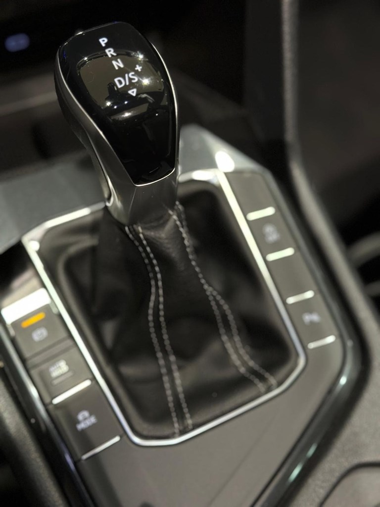 Foto 17 VOLKSWAGEN Tiguan RLine 2.0 TDI DSG