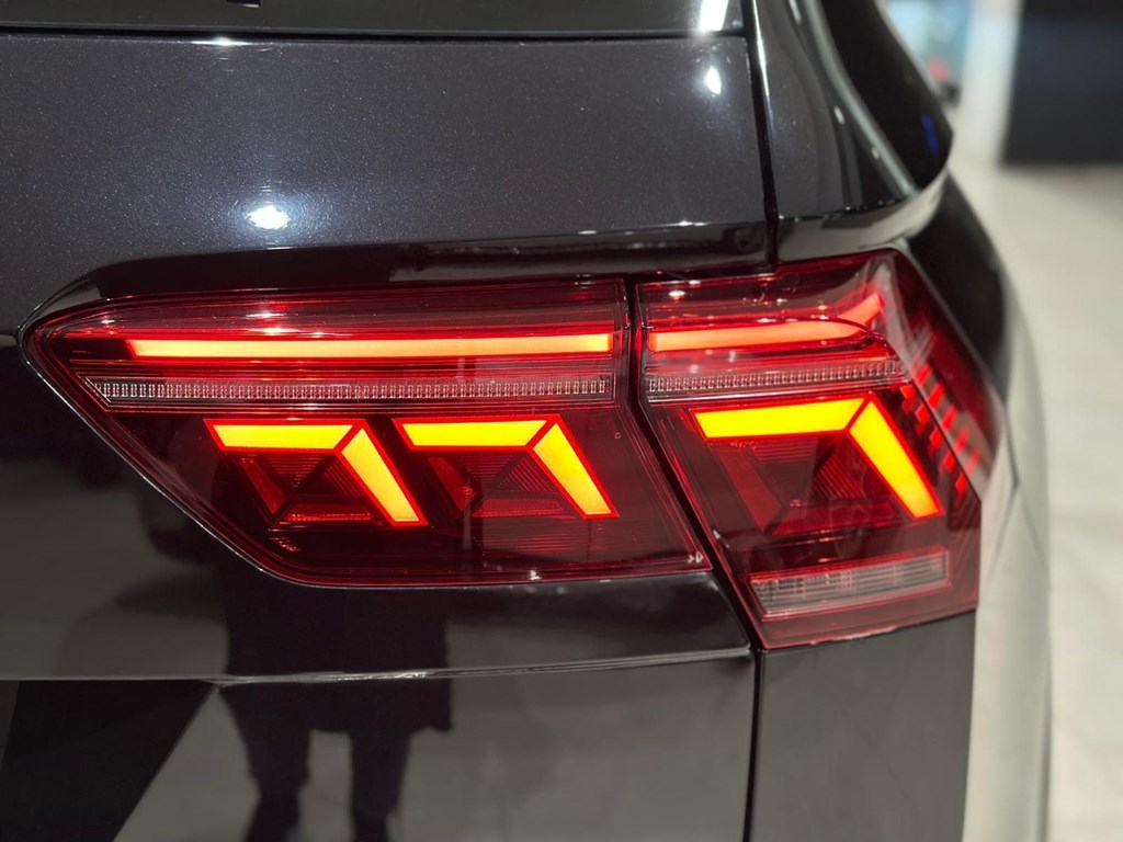 Foto 22 VOLKSWAGEN Tiguan RLine 2.0 TDI DSG