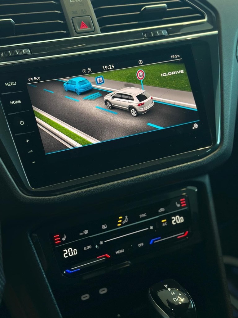 Foto 11 VOLKSWAGEN Tiguan RLine 2.0 TDI DSG