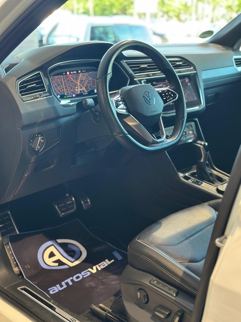Foto 26 VOLKSWAGEN Tiguan RLine 2.0 TDI DSG