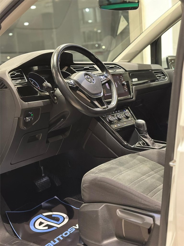 Foto 20 Volkswagen Touran 2.0 TDI 150 CV DSG | R-Line Exterior | 05/2020