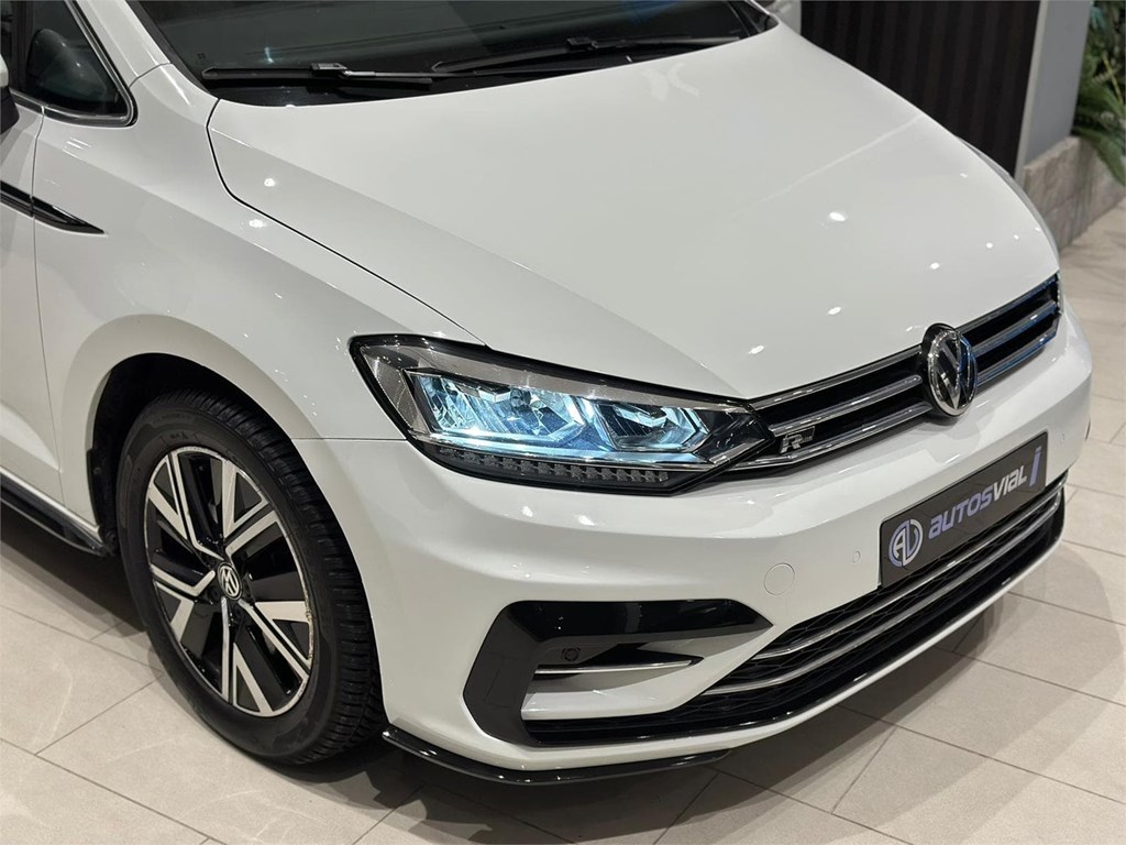 Foto 3 Volkswagen Touran 2.0 TDI 150 CV DSG | R-Line Exterior | 05/2020