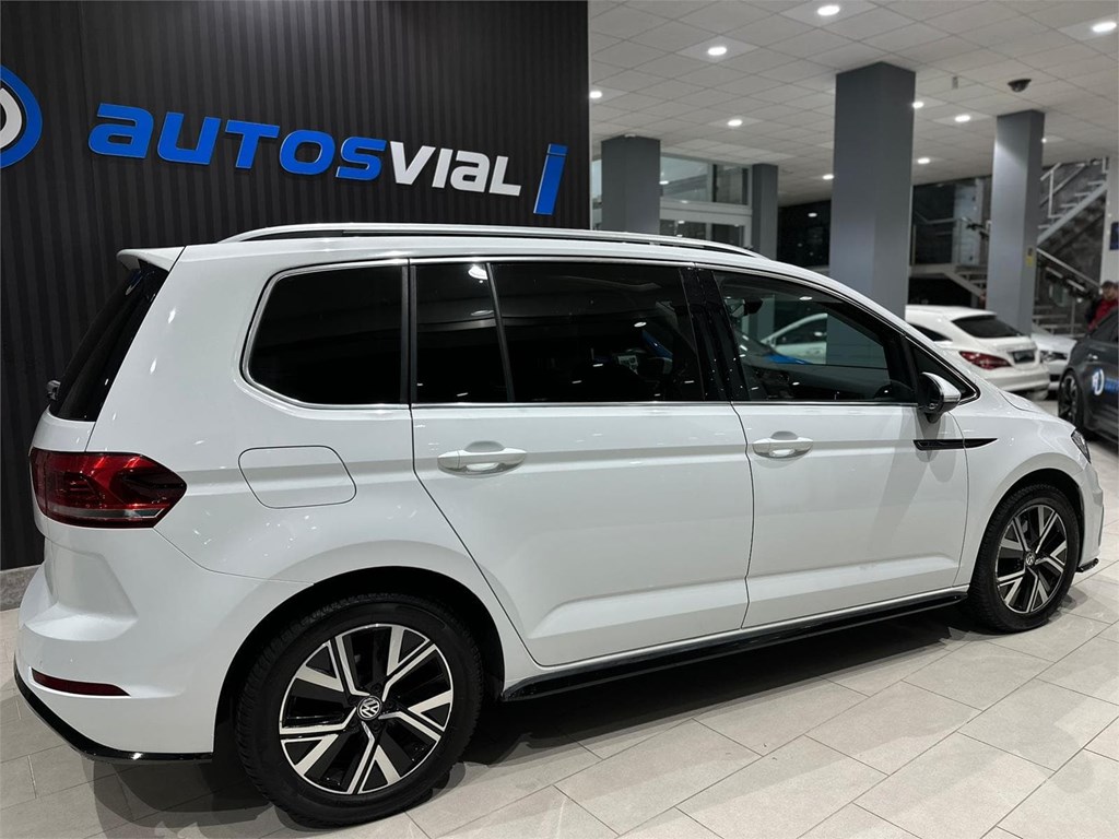 Foto 5 Volkswagen Touran 2.0 TDI 150 CV DSG | R-Line Exterior | 05/2020