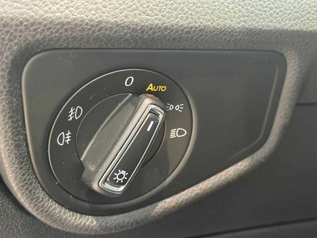 Foto 11 VOLKSWAGEN Touran Business 2.0 TDI DSG