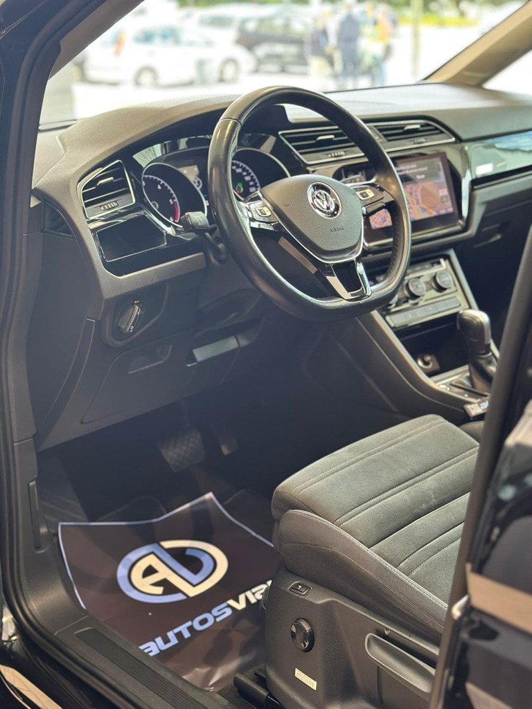 Foto 14 VOLKSWAGEN Touran Business 2.0 TDI DSG