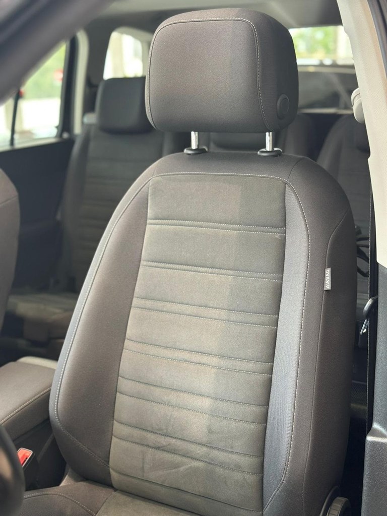 Foto 19 VOLKSWAGEN Touran Business 2.0 TDI DSG