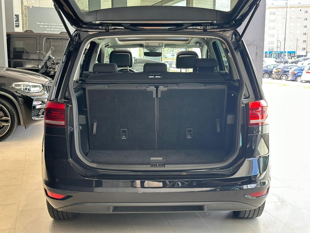 Foto 21 VOLKSWAGEN Touran Business 2.0 TDI DSG