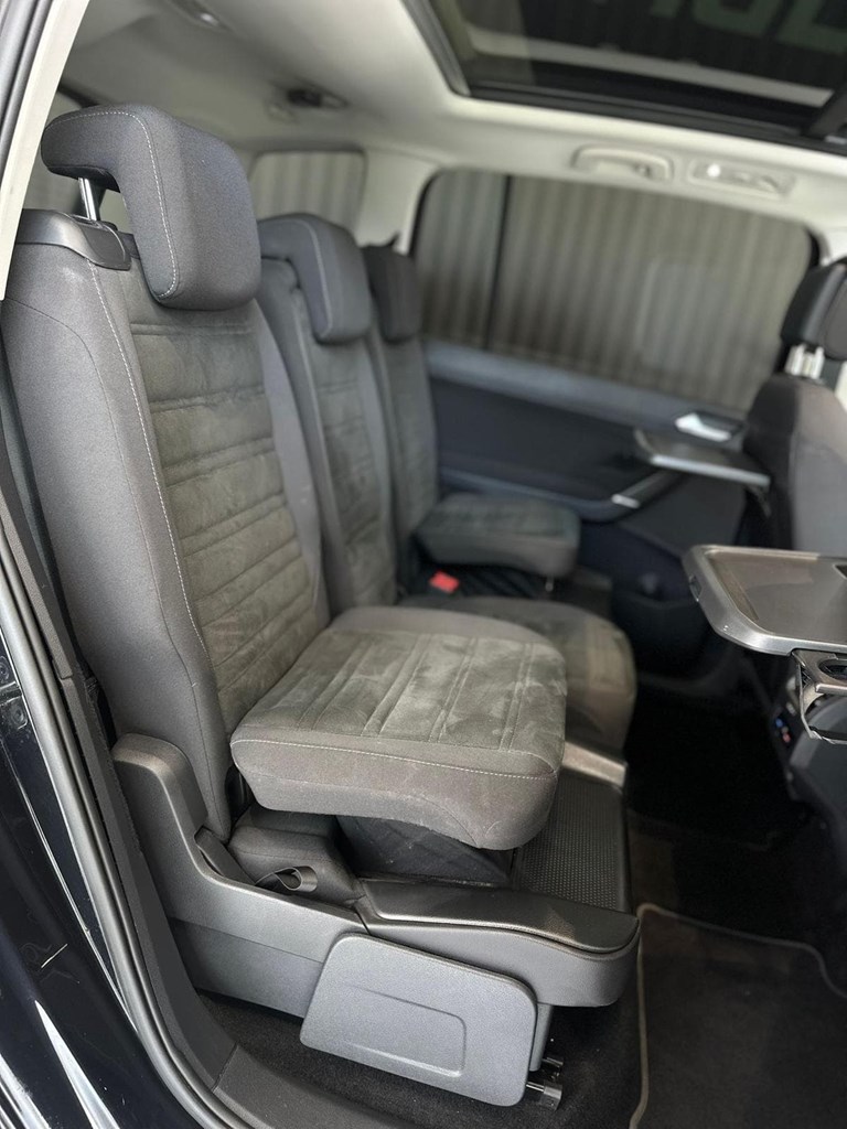 Foto 23 VOLKSWAGEN Touran Business 2.0 TDI DSG