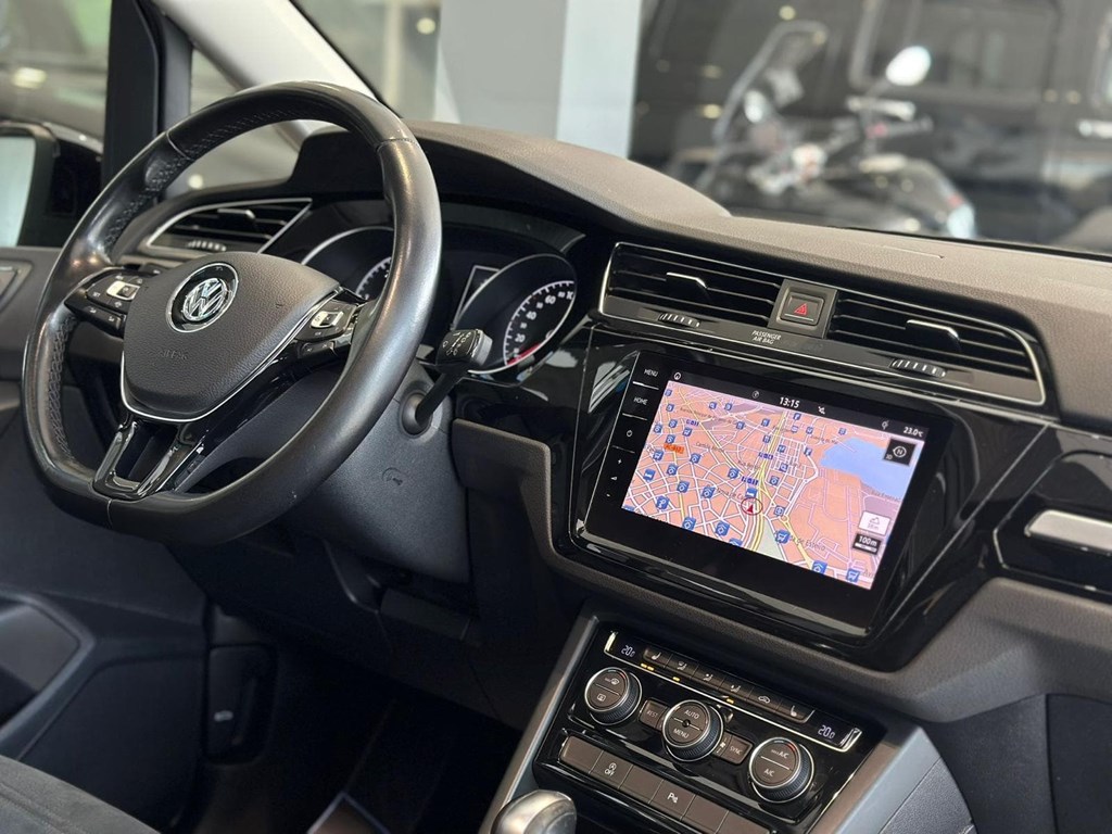 Foto 25 VOLKSWAGEN Touran Business 2.0 TDI DSG