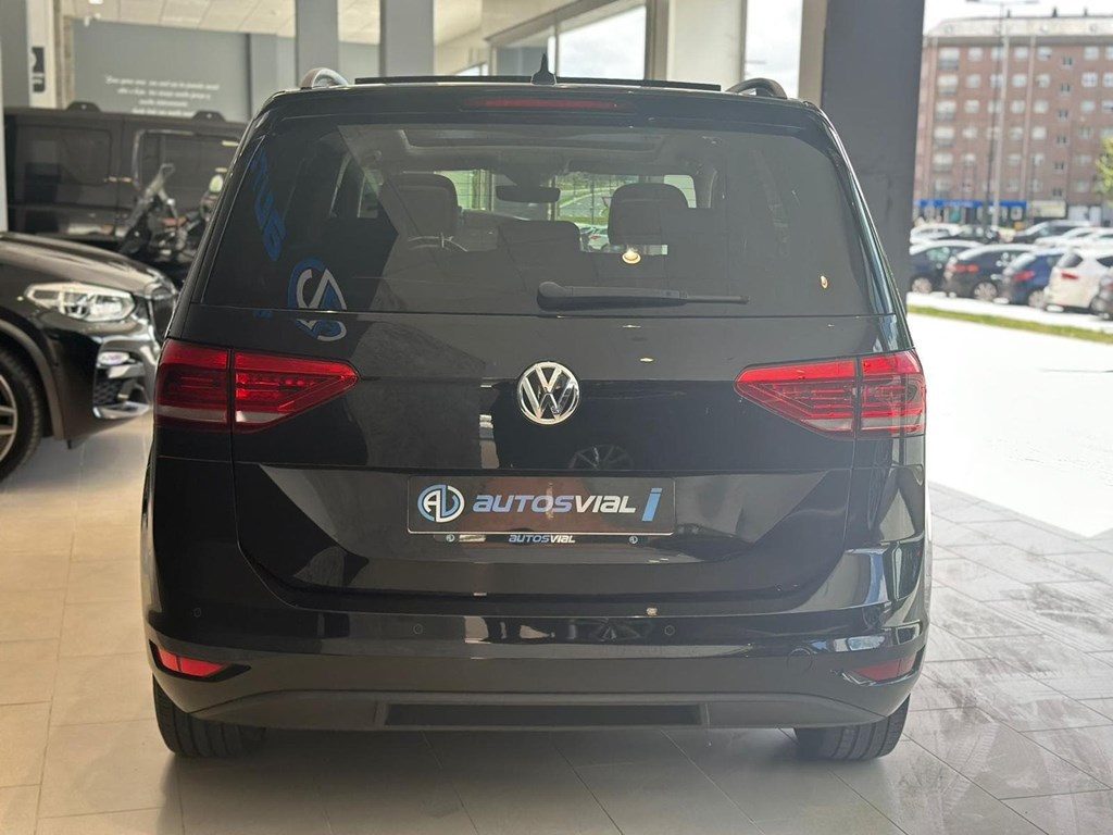 Foto 4 VOLKSWAGEN Touran Business 2.0 TDI DSG