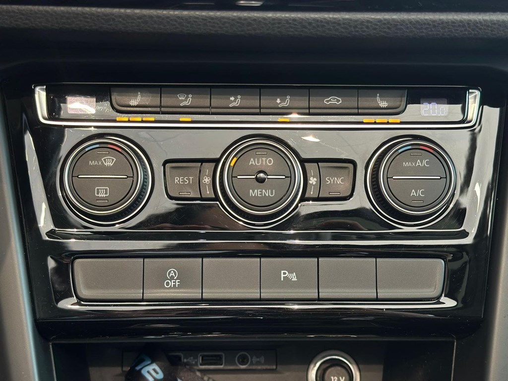 Foto 6 VOLKSWAGEN Touran Business 2.0 TDI DSG