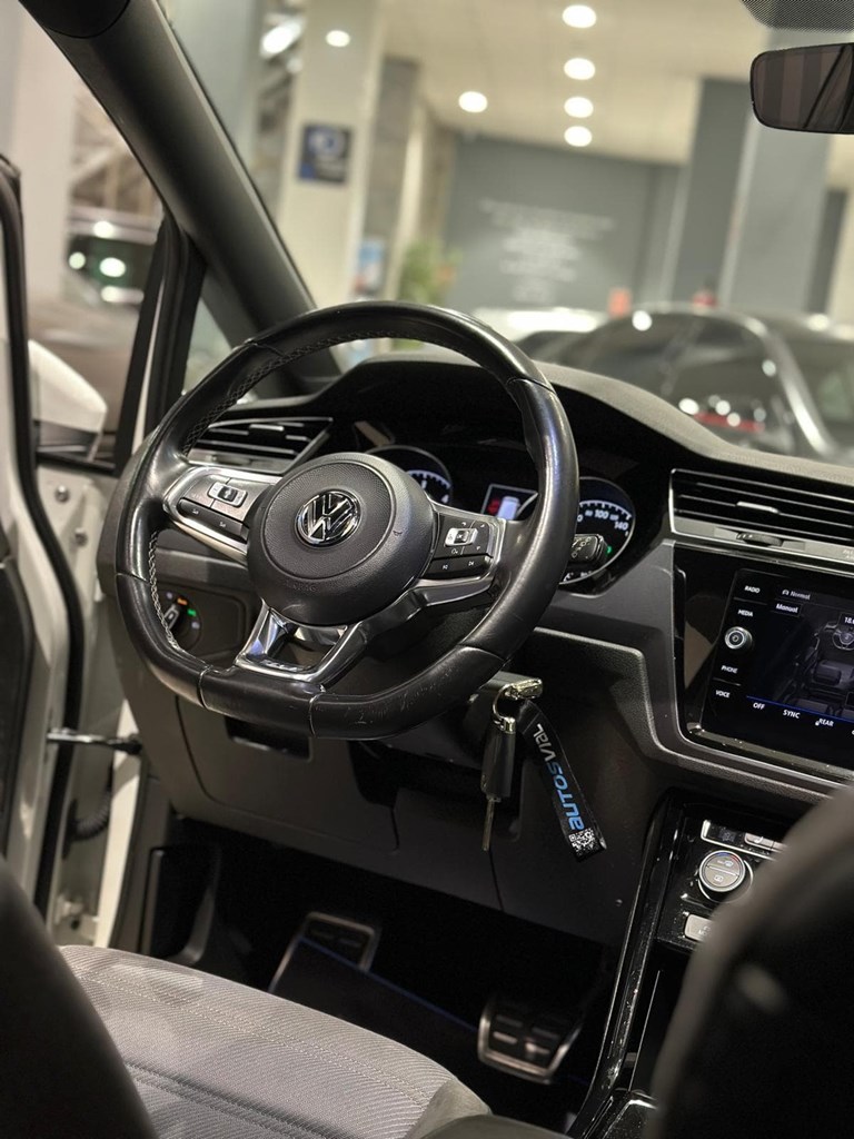 Foto 14 VOLKSWAGEN Touran Sport 2.0 TDI DSG