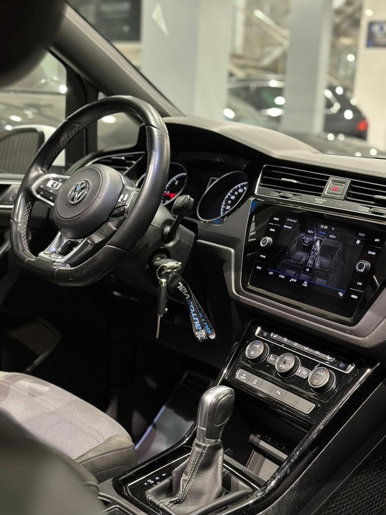 Foto 16 VOLKSWAGEN Touran Sport 2.0 TDI DSG