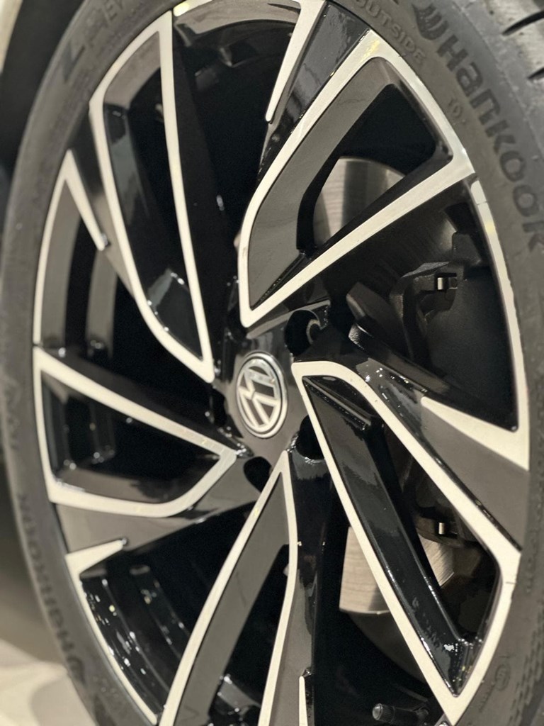 Foto 18 VOLKSWAGEN Touran Sport 2.0 TDI DSG