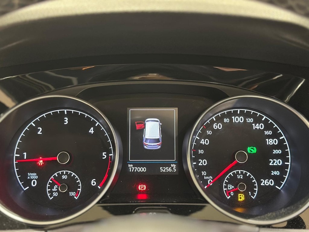 Foto 7 VOLKSWAGEN Touran Sport 2.0 TDI DSG