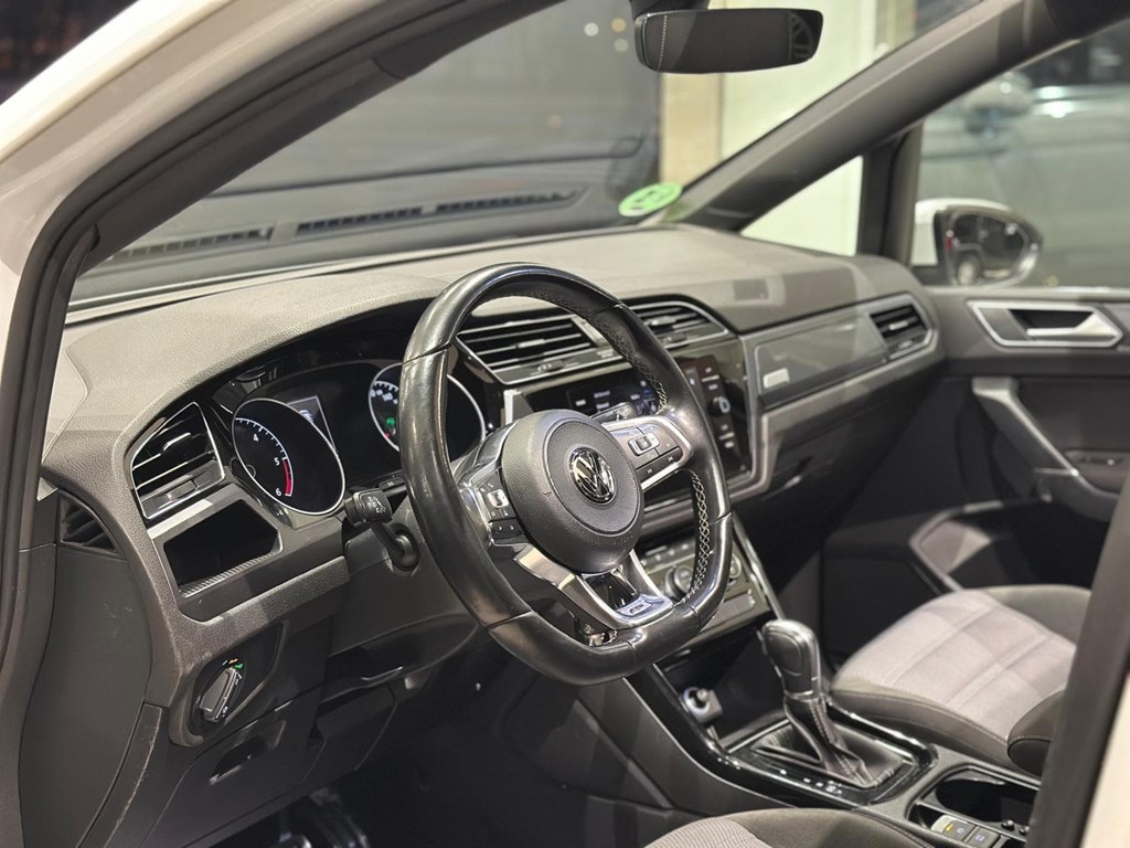 Foto 8 VOLKSWAGEN Touran Sport 2.0 TDI DSG