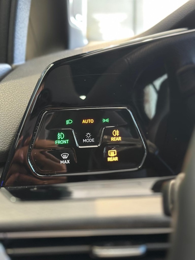 Foto 15 VW GOLF 8 GTD 200CV DSG 