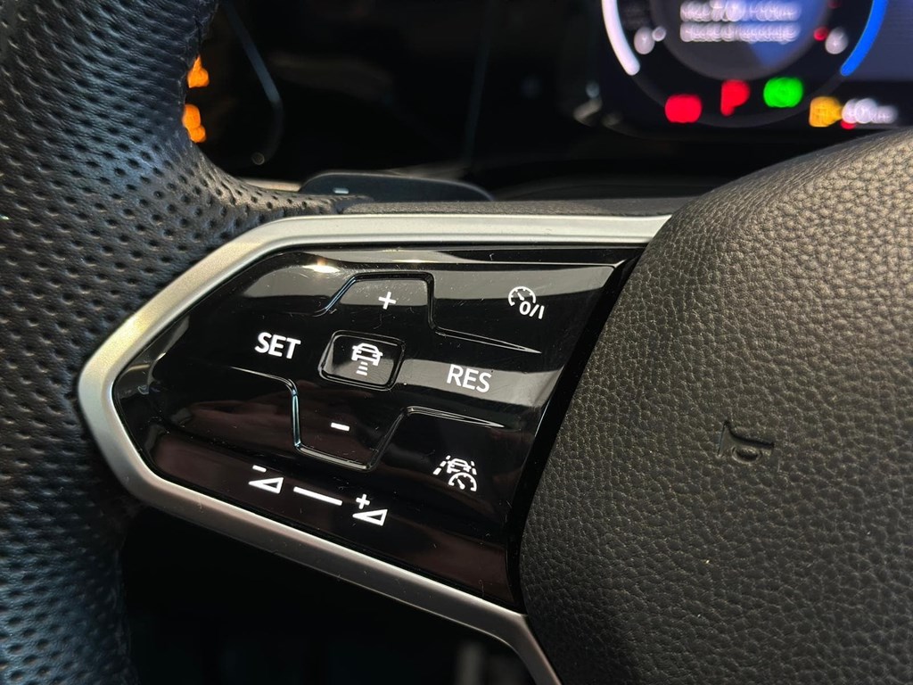 Foto 18 VW GOLF 8 GTD 200CV DSG 