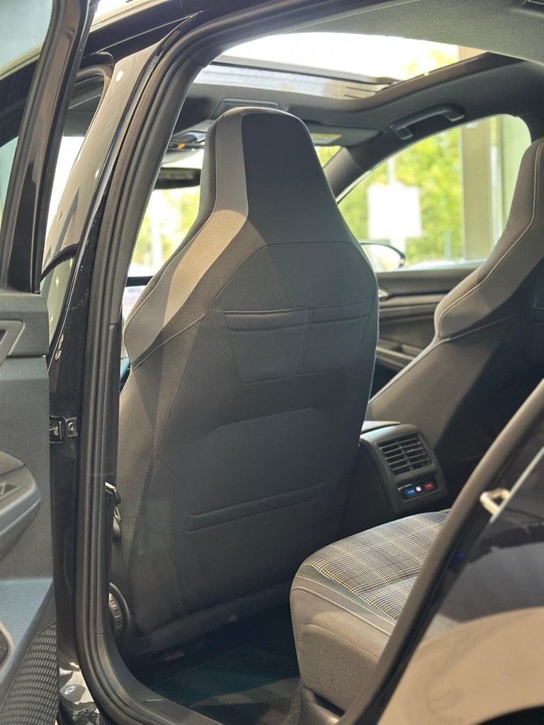 Foto 25 VW GOLF 8 GTD 200CV DSG 